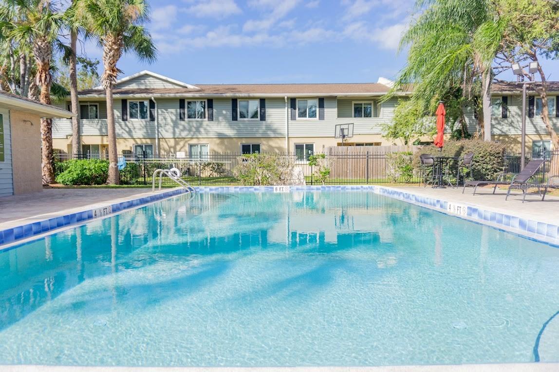 THE HAMPTONS AT BRANDON A CONDO - Residential