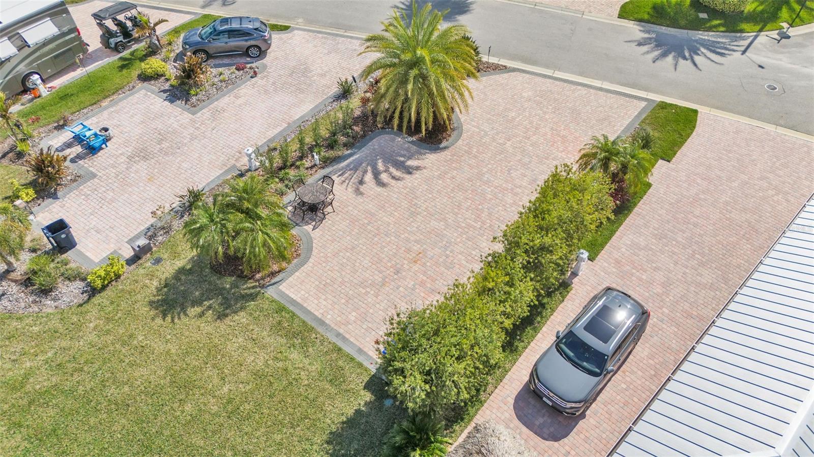 BAY LAKE RESIDENCE - Land