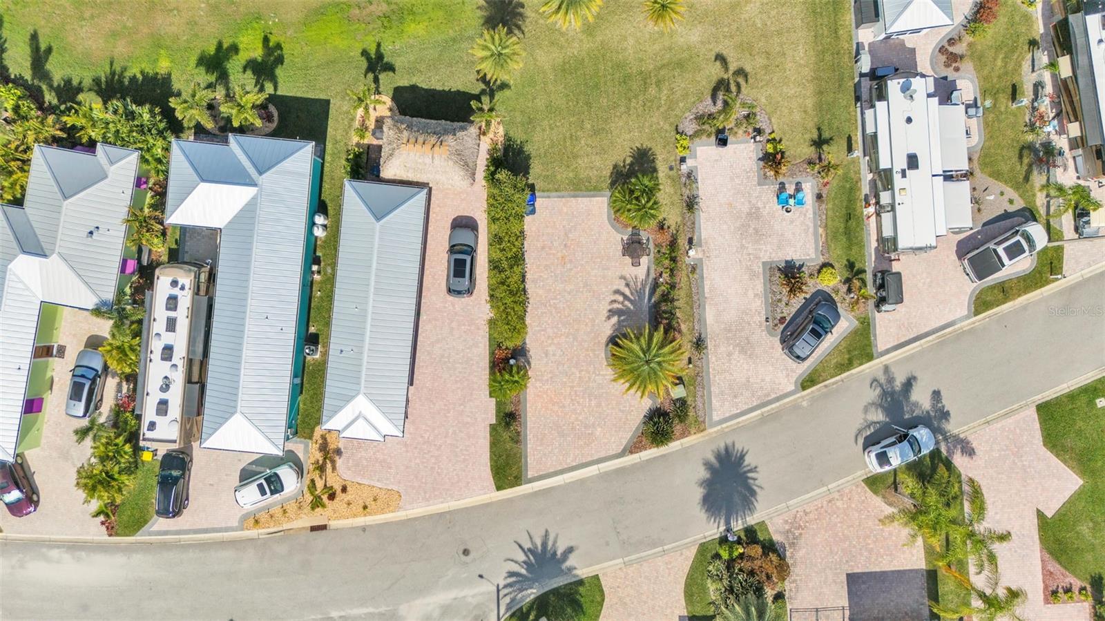 BAY LAKE RESIDENCE - Land