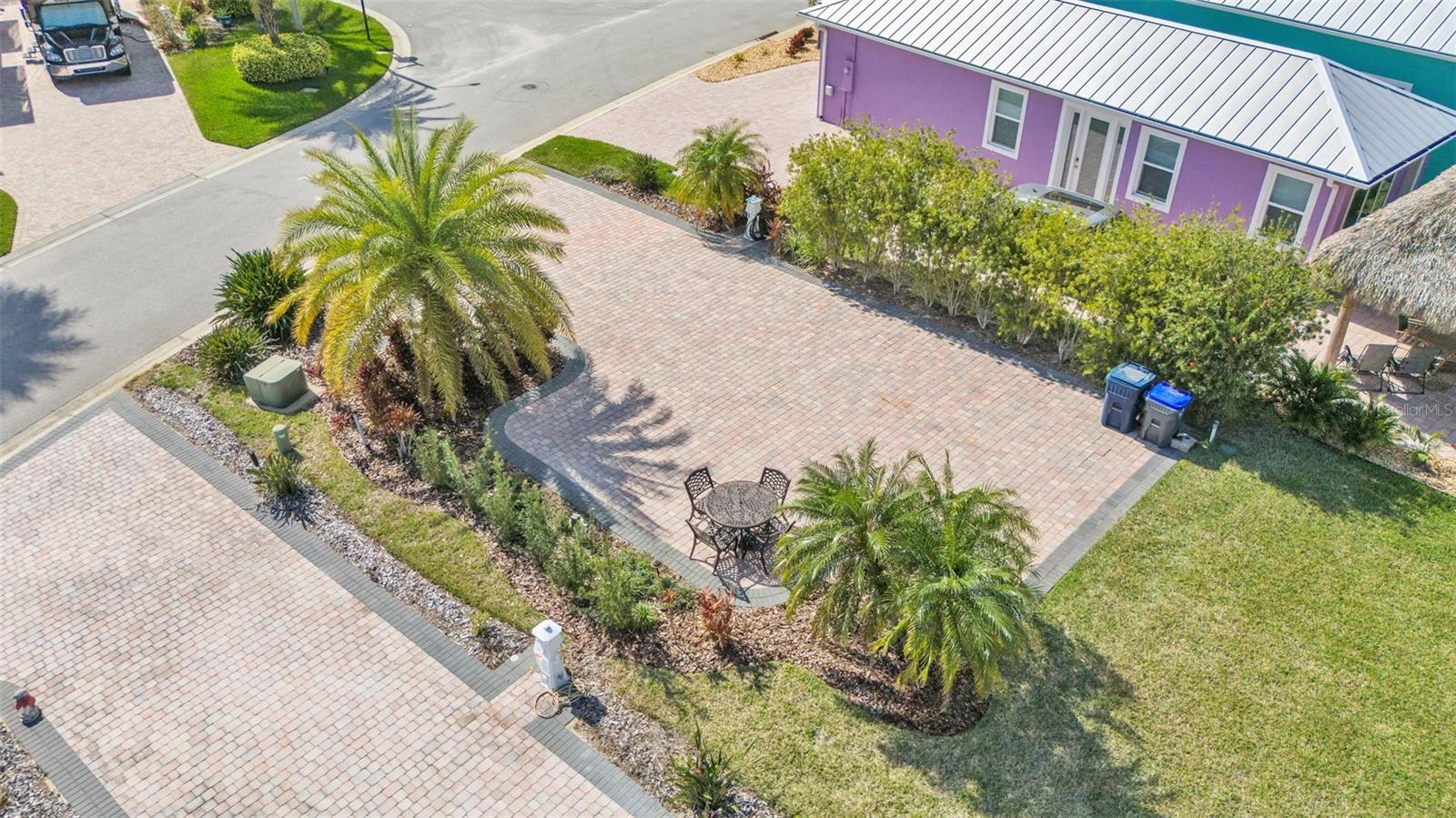 BAY LAKE RESIDENCE - Land