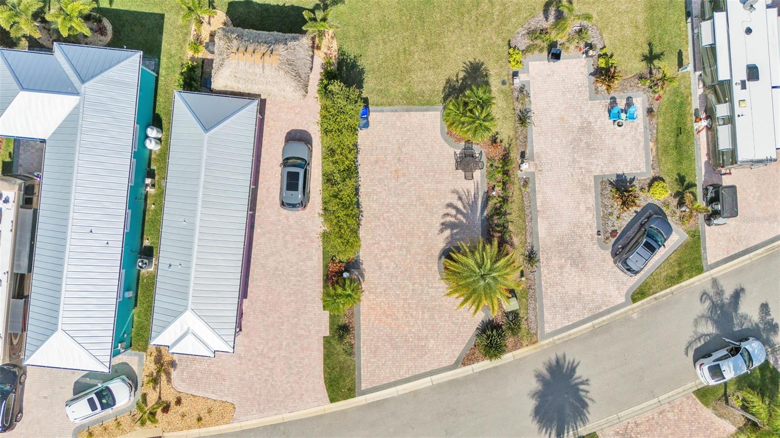 BAY LAKE RESIDENCE - Land