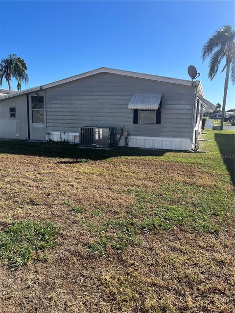 A home in WINTER HAVEN