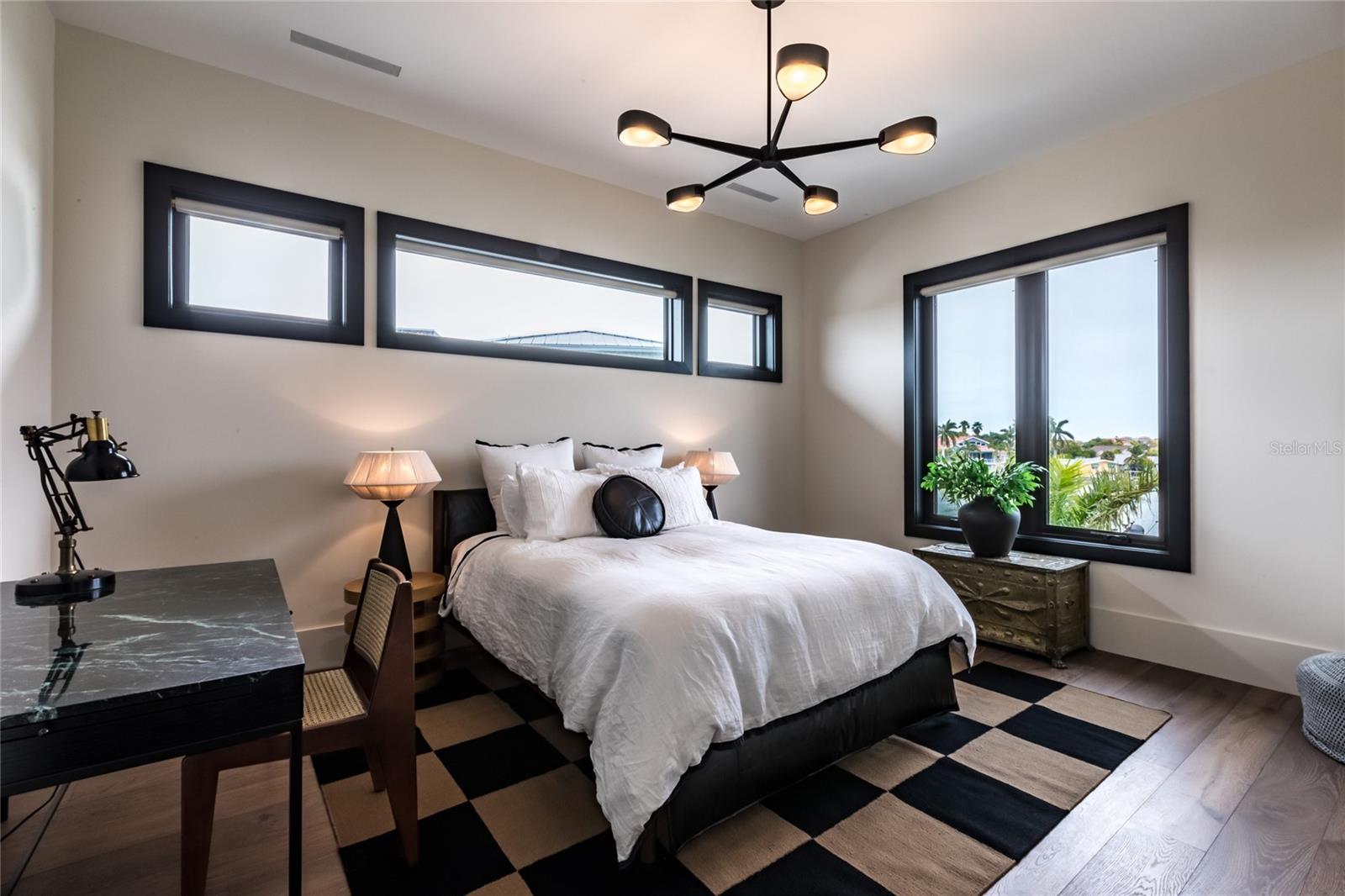 TIERRA VERDE UNIT 1 4TH REP - Residential
