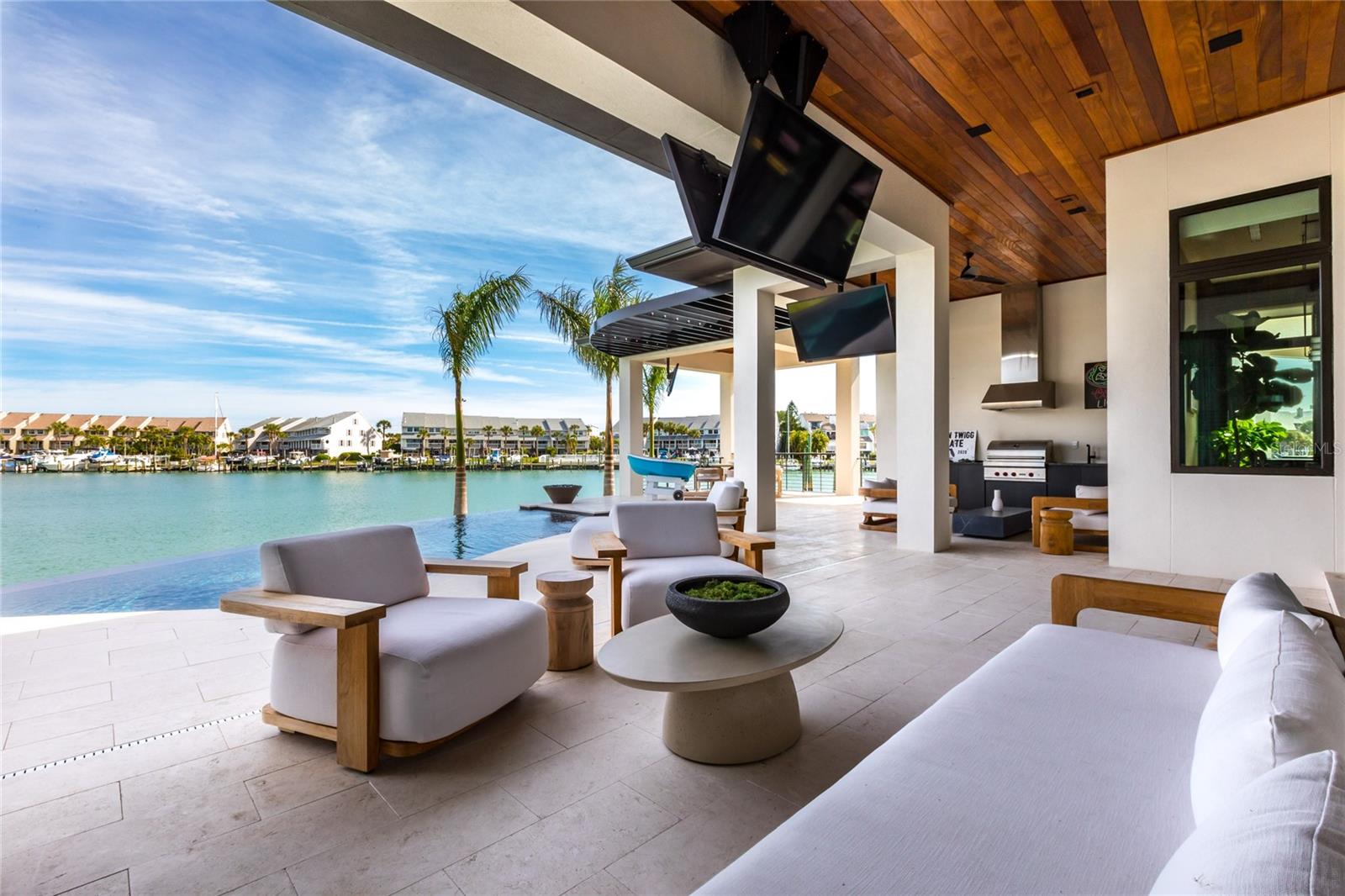 TIERRA VERDE UNIT 1 4TH REP - Residential