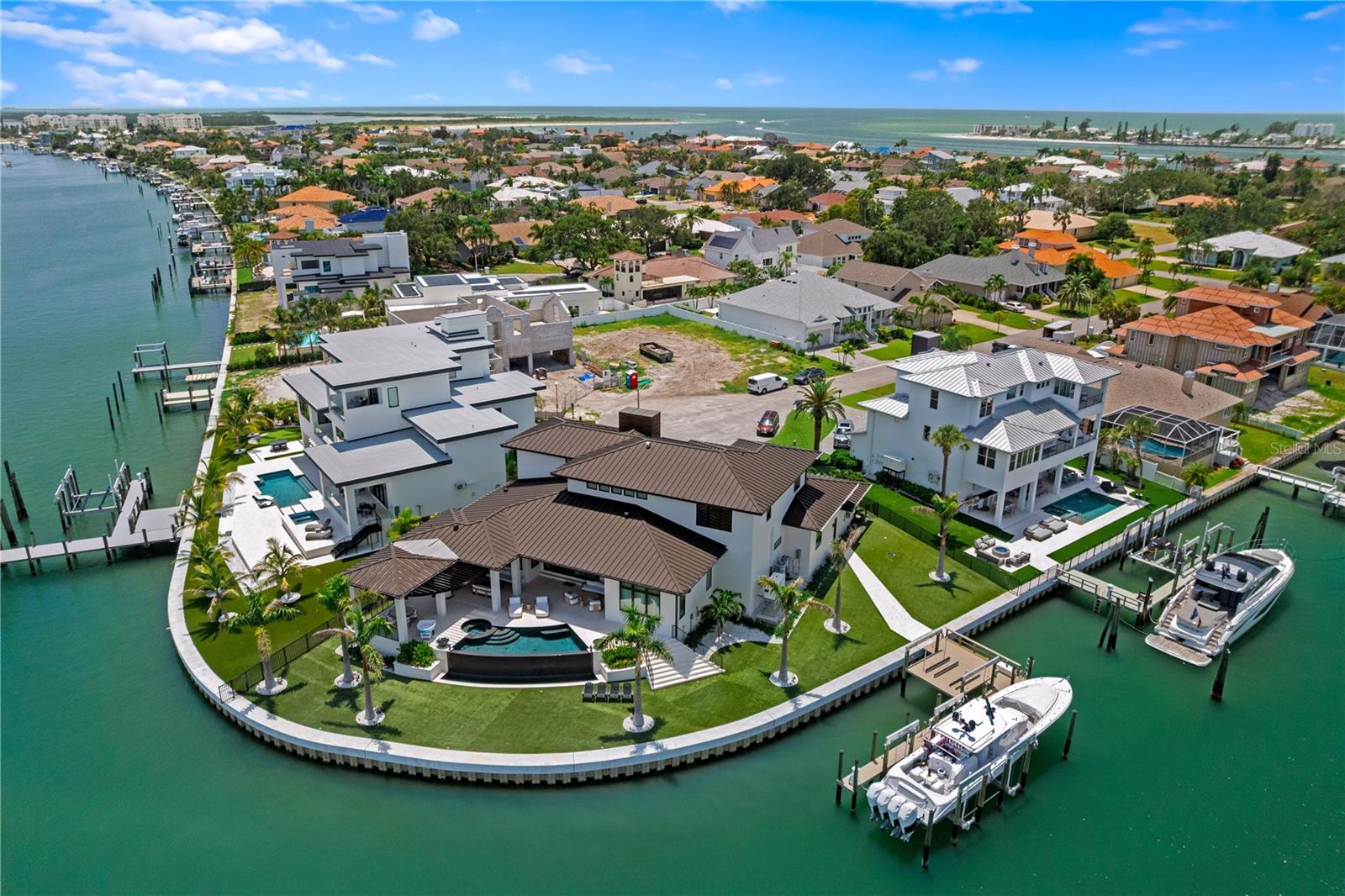 TIERRA VERDE UNIT 1 4TH REP - Residential