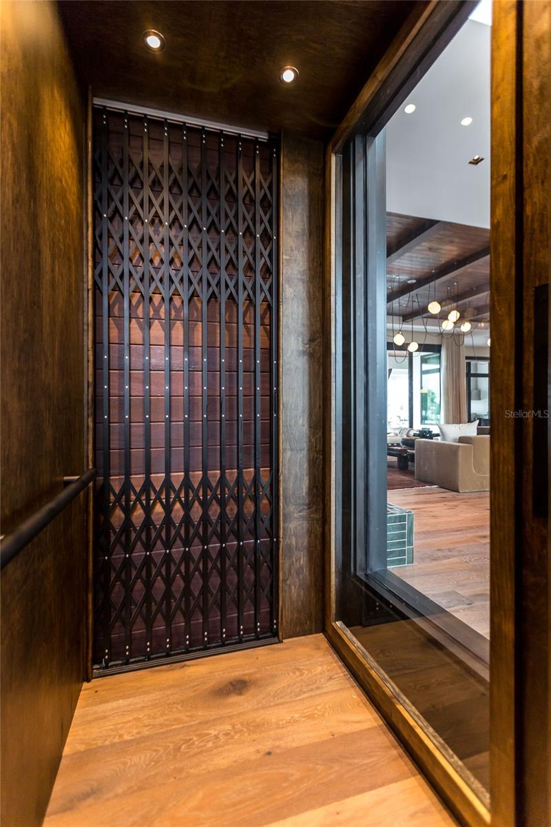 TIERRA VERDE UNIT 1 4TH REP - Residential