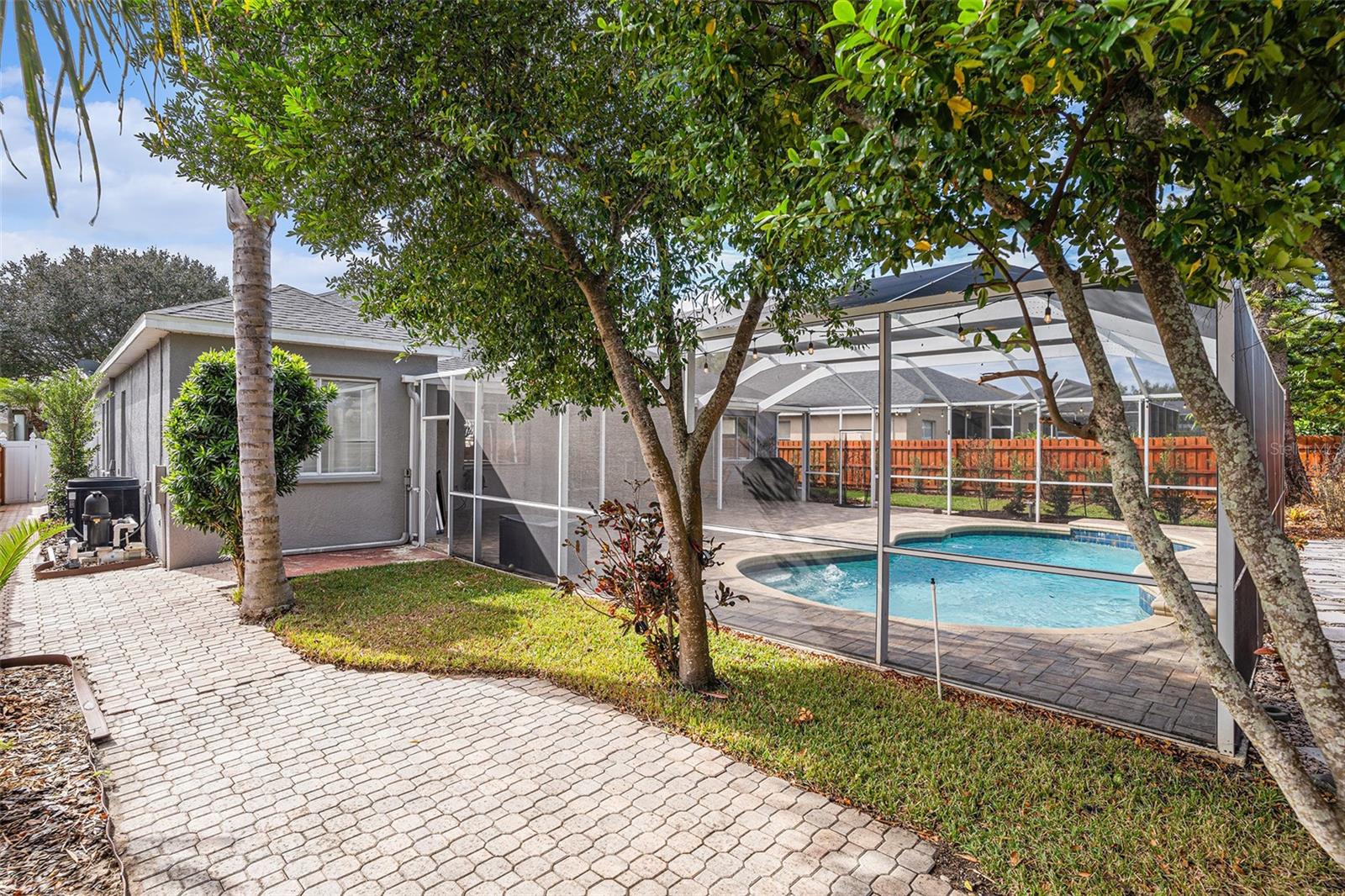 DUNCAN GROVES - Residential