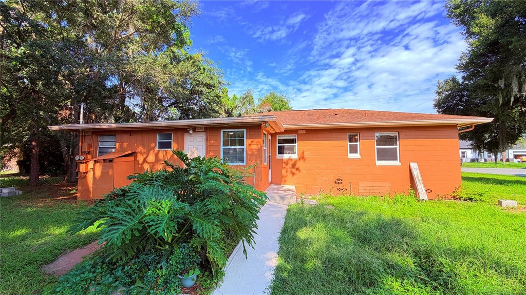 Photo of 5122 Old Cheney Highway, Orlando, FL 32807 (MLS # O6443225)