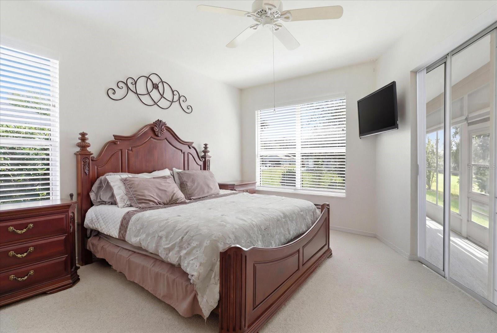 168 W ROMANY LOOP