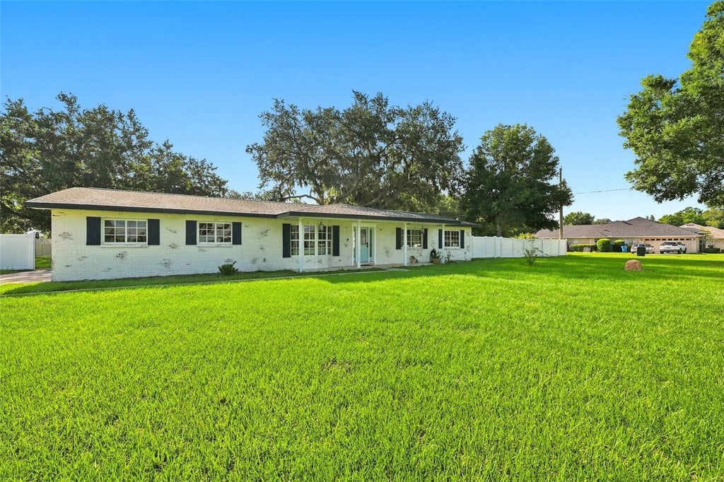 Photo of 2119 Gallagher Road, Dover, FL 33527 (MLS # TB8535950)