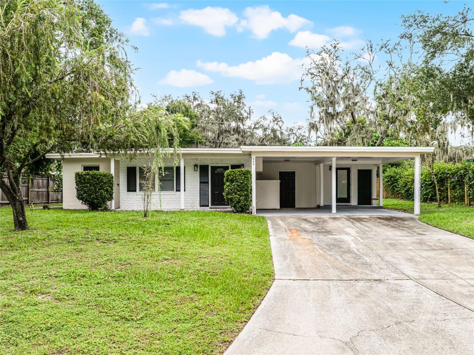 Discover Your Oasis: A Fully Renovated 3-Bed/2-Bath Home in the Heart of Temple Terrace Welcome to a stunning, fully renovated home at 404 Courtney Drive, perfectly positioned in the sought-after Temple Terrace area. This home has been meticulously updated with a true attention to detail, showcasing quality craftsmanship and care that's apparent the moment you walk through the door. This property is an exceptional opportunity for both savvy investors and those searching for their dream primary residence. Step inside and be captivated by a complete top-to-bottom renovation. The home features brand-new flooring, a modern kitchen with sleek new cabinets and countertops, and a full suite of stainless steel appliances. Fresh interior and exterior paint creates a clean, inviting atmosphere, while an inside laundry adds convenience to your daily routine. Relax and entertain on your private screened-in patio, which overlooks a perfectly sized backyard, ideal for kids and pets. The unbeatable location puts you at the center of it all. You're just 10 minutes from top attractions like Busch Gardens, the Hard Rock Casino, and the University of South Florida (USF). Downtown Tampa, Raymond James Stadium, and beautiful local beaches are all just a 25-minute drive away. With a wide variety of restaurants, shops, and amenities nearby, you'll have everything you need right at your fingertips.
Don't miss the chance to own a fully updated home in Tampa's most dynamic markets.