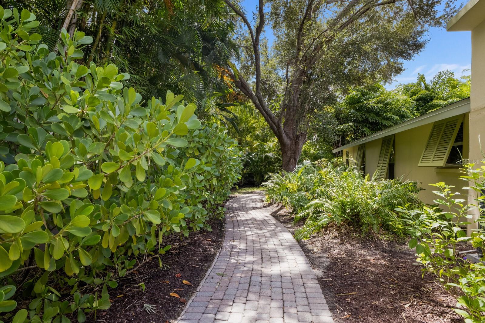 1922 FIELD ROAD