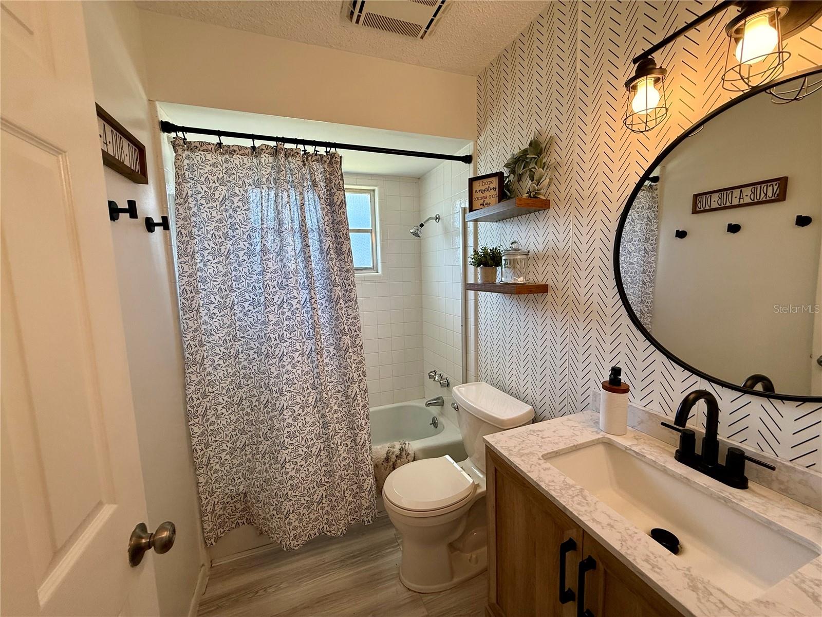 CASA DEL SOL FIFTH UNIT - Residential