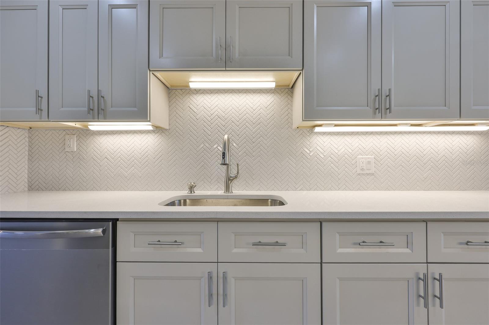 439 BOCA CIEGA POINT BOULEVARD N