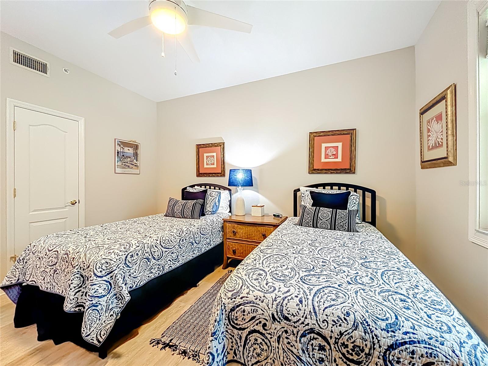 ISLAND PARK - Residential