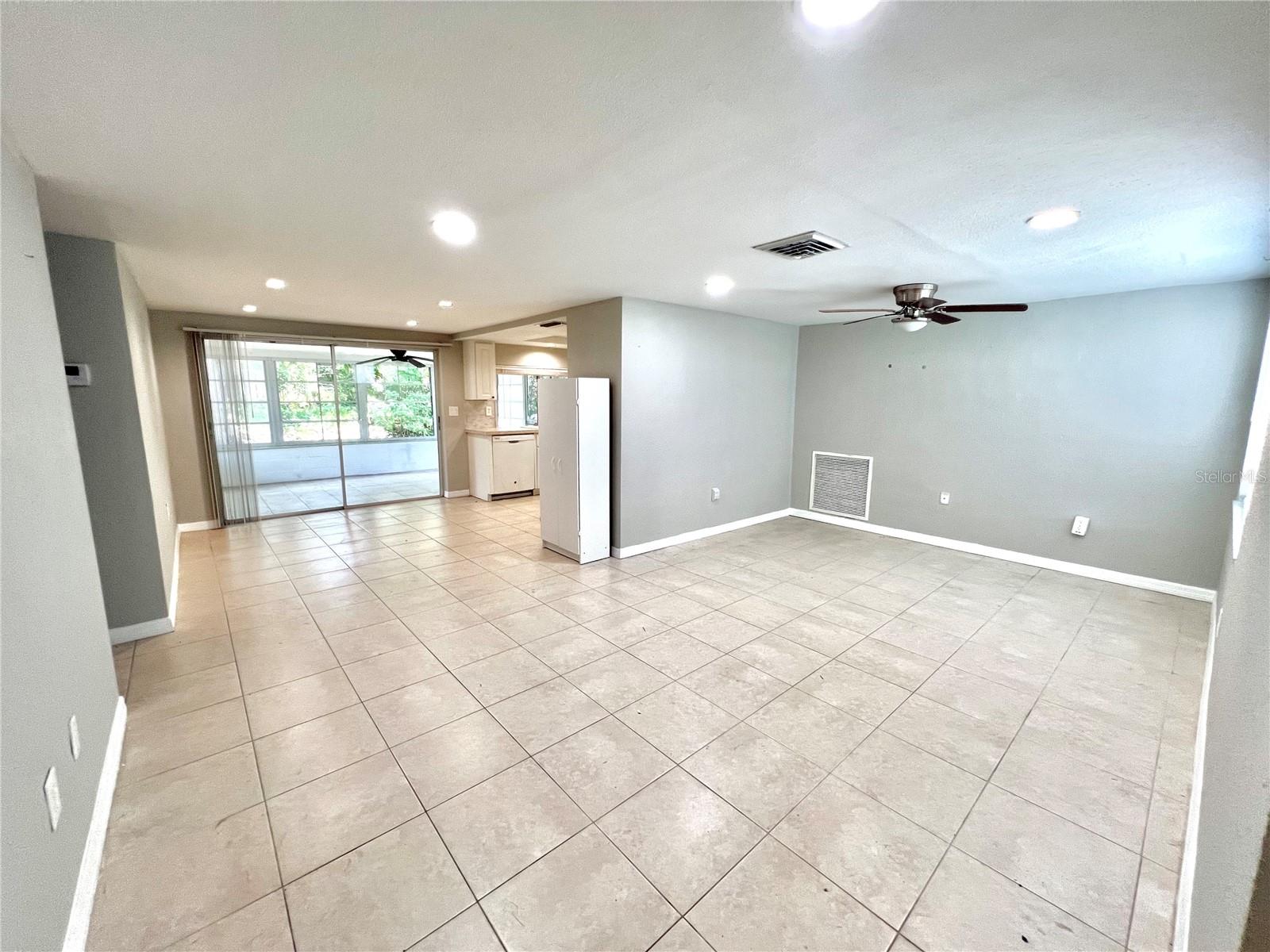 BEACON WOODS VILLAGE 03B - Residential Lease