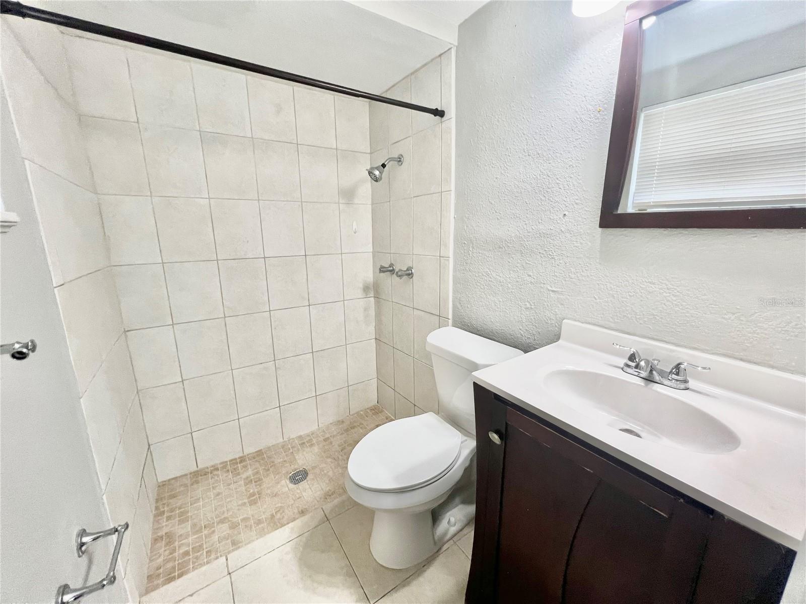 BEACON WOODS VILLAGE 03B - Residential Lease