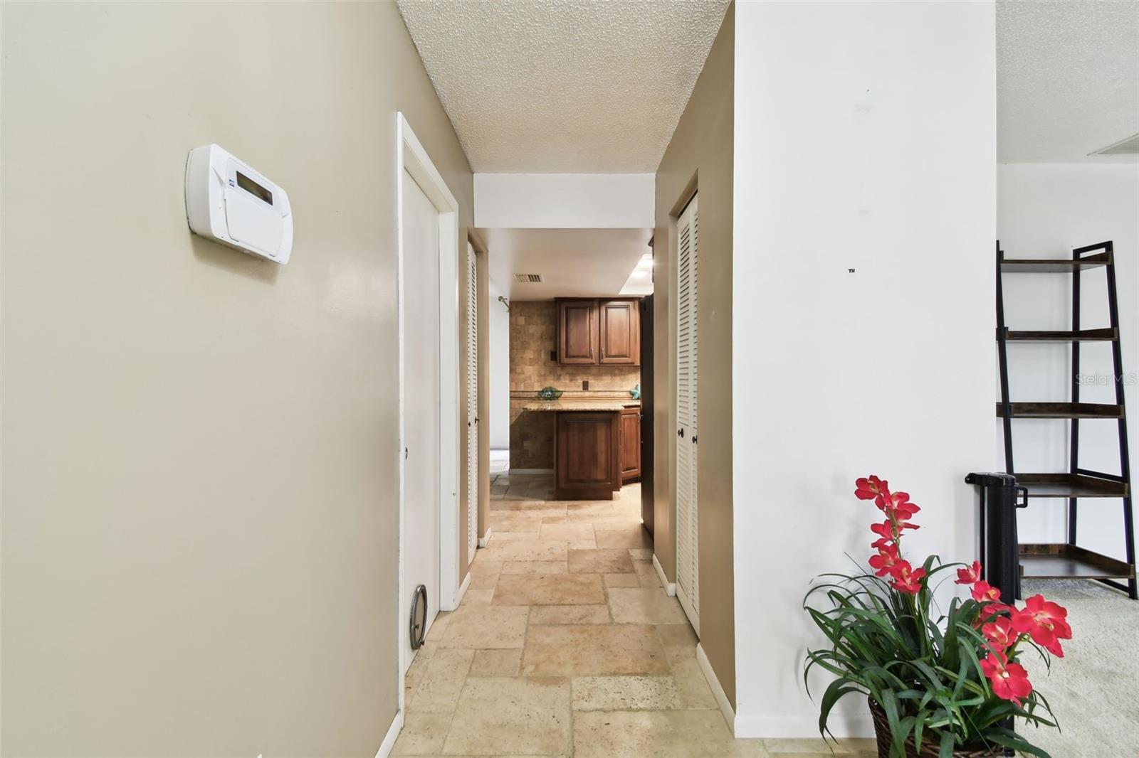 117 HILLCREST DR