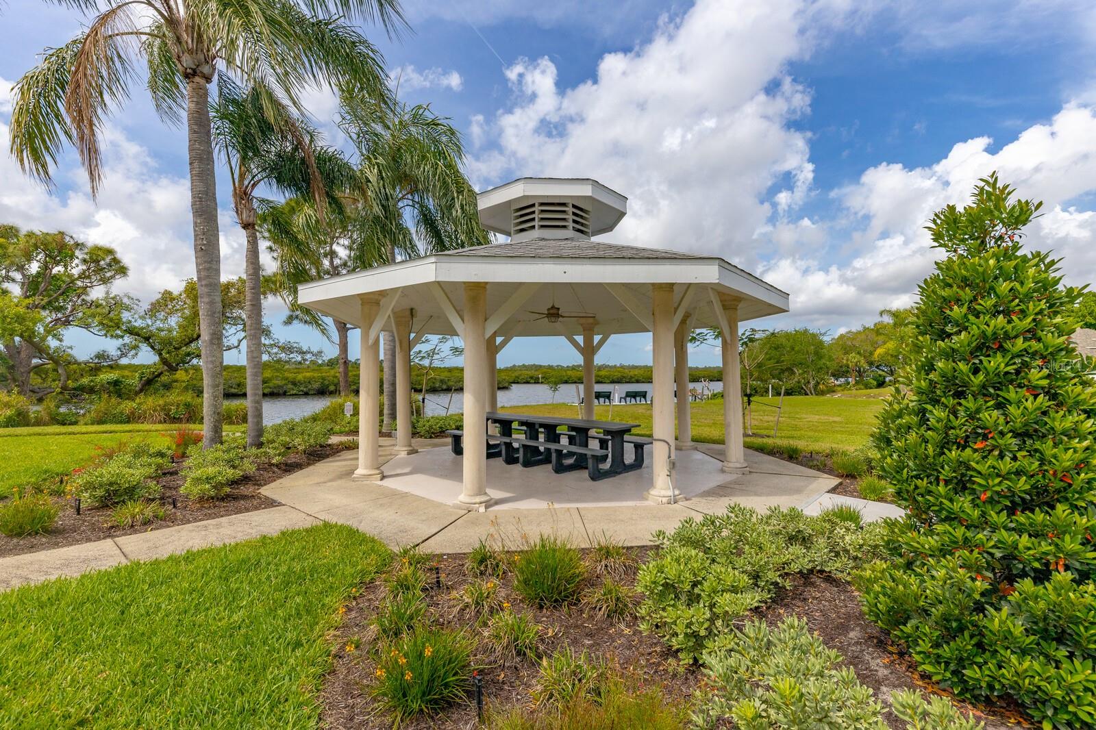 BRADEN RIVER LAKES - Residential