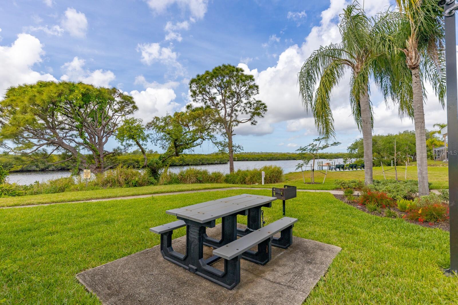 BRADEN RIVER LAKES - Residential