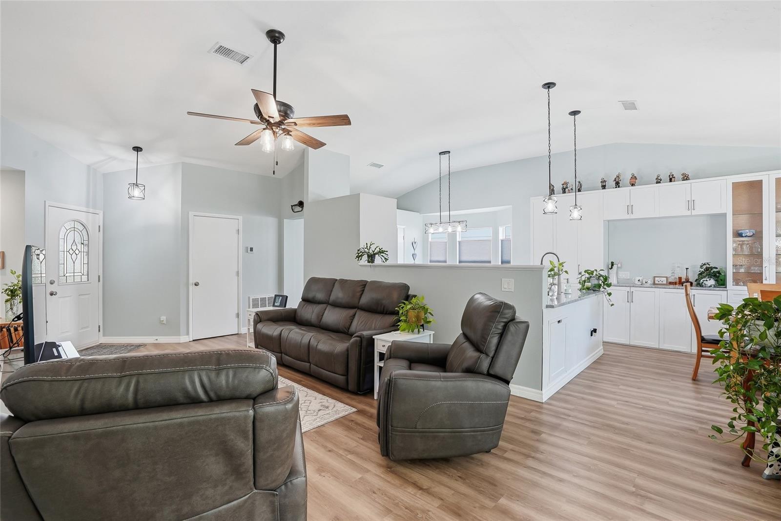 BRADEN RIVER LAKES - Residential