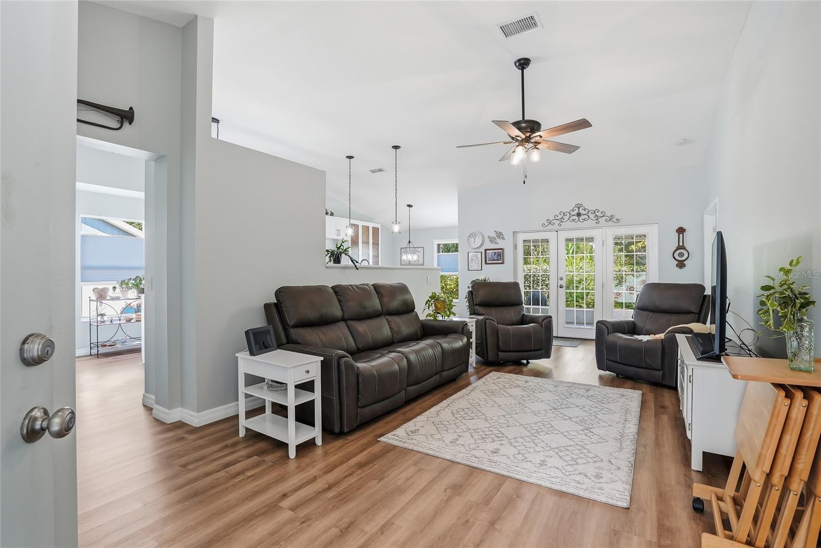 BRADEN RIVER LAKES - Residential