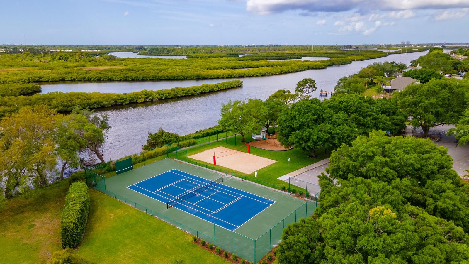 BRADEN RIVER LAKES - Residential