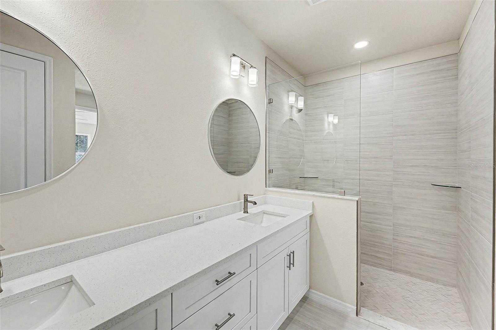 SUMMERSET VILLAS - Residential Lease