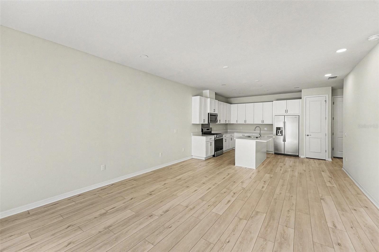 SUMMERSET VILLAS - Residential Lease