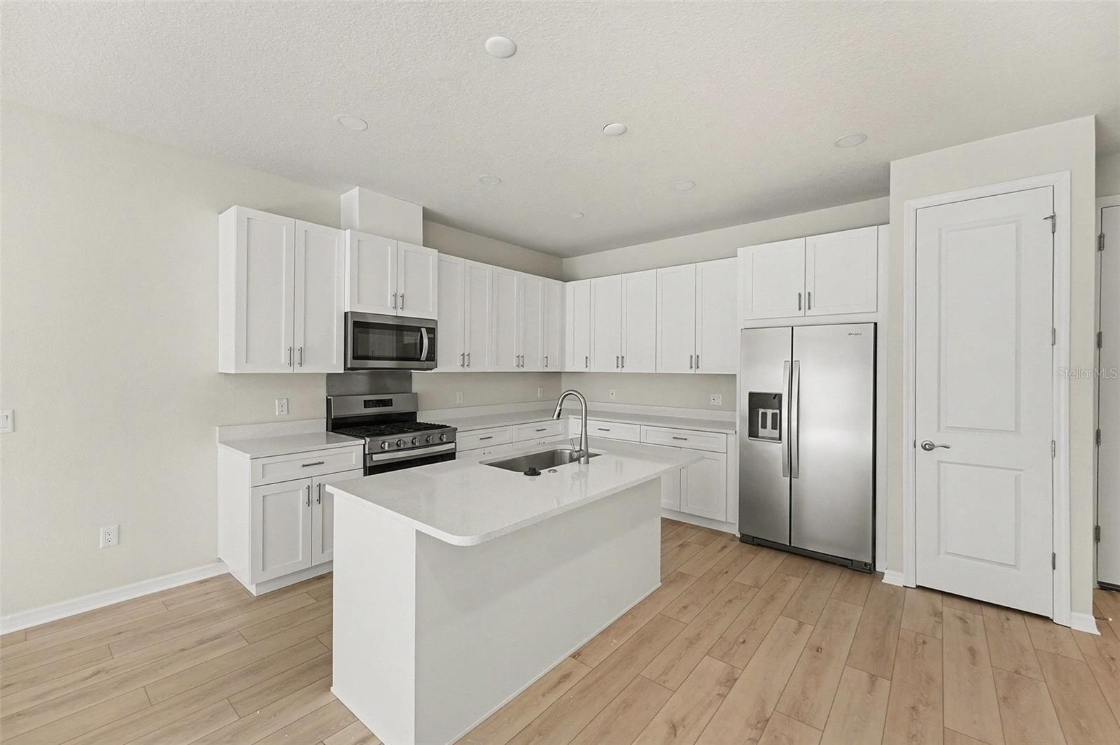 SUMMERSET VILLAS - Residential Lease