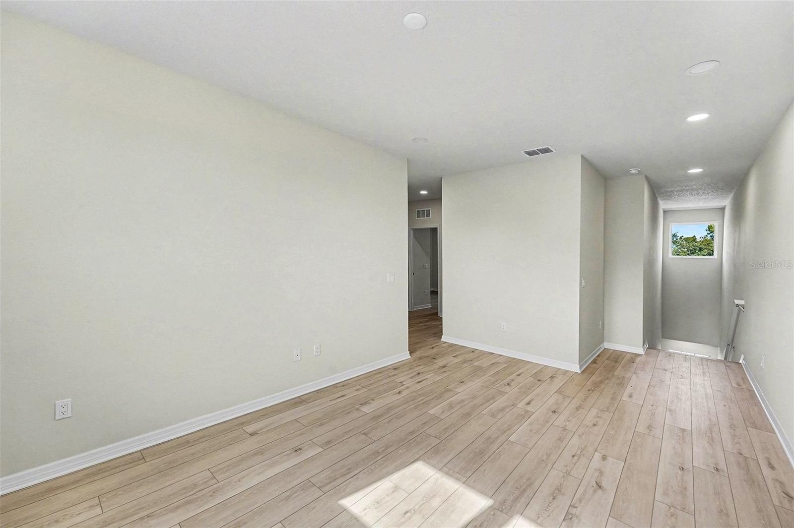 SUMMERSET VILLAS - Residential Lease