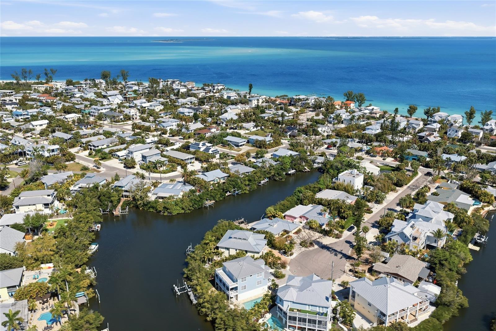 LUANA ISLES - Residential