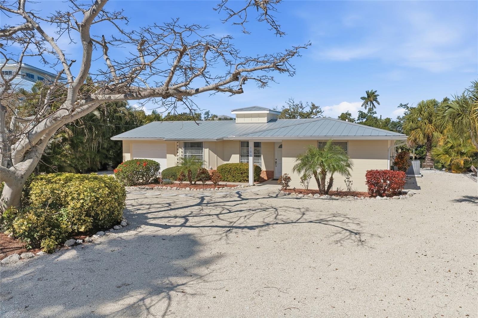 LUANA ISLES - Residential