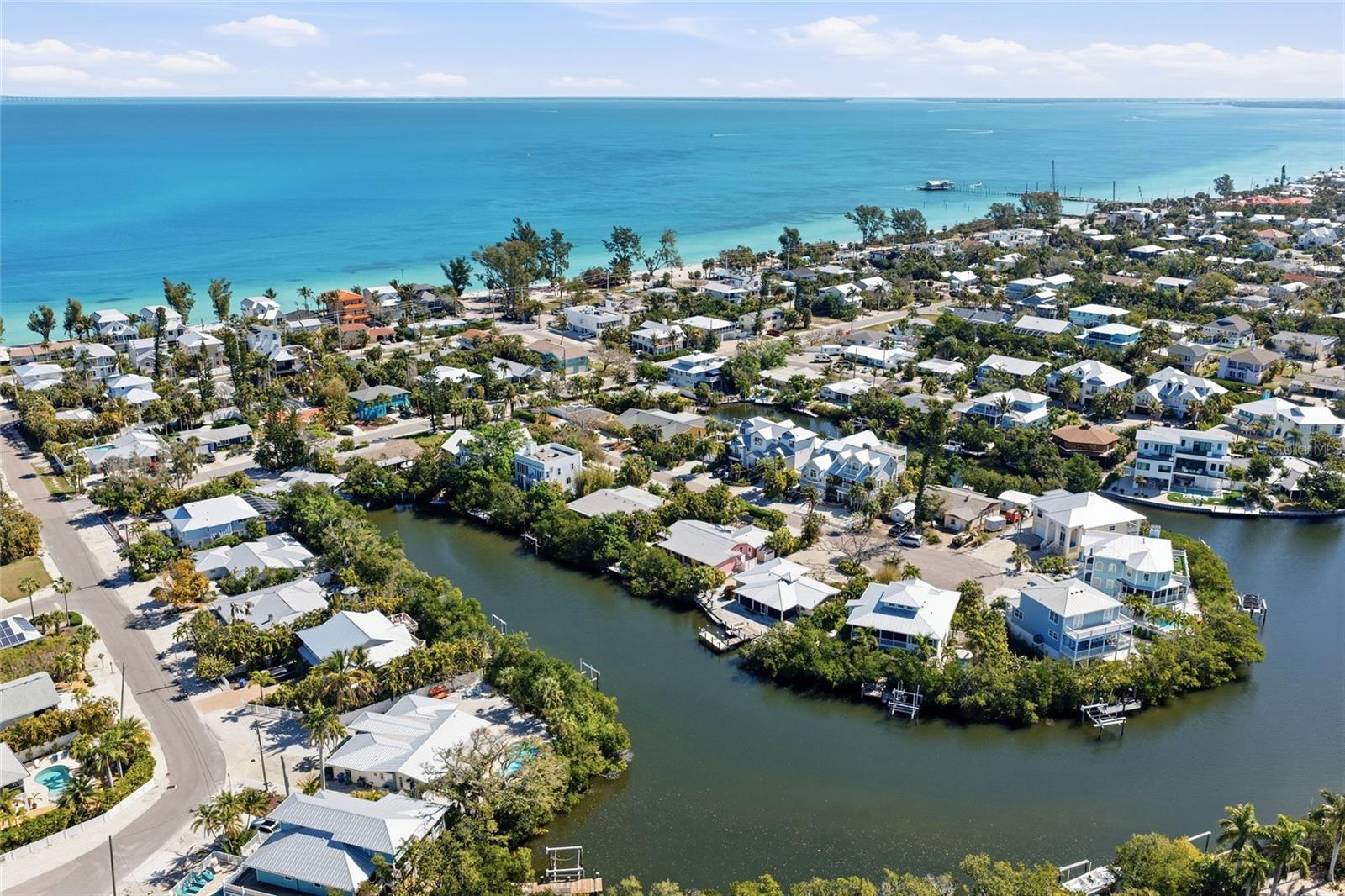 LUANA ISLES - Residential