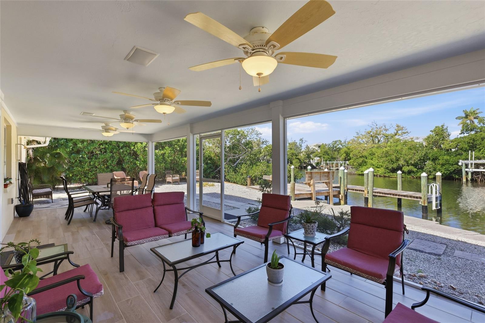 LUANA ISLES - Residential