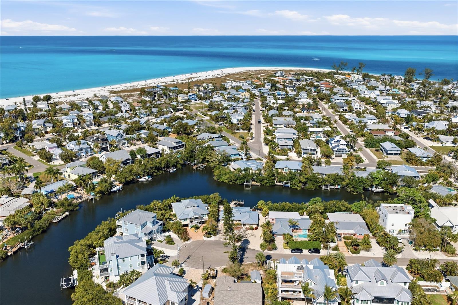 LUANA ISLES - Residential