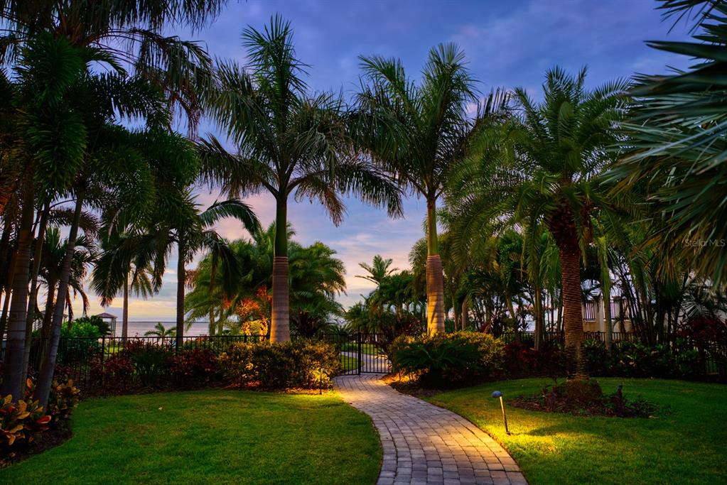 6626 SURFSIDE BLVD - Residential