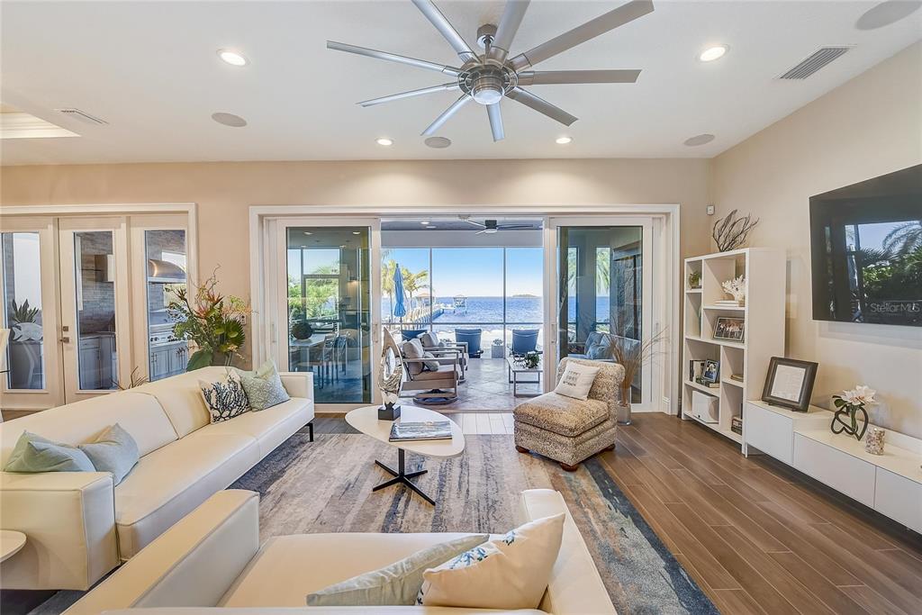 6626 SURFSIDE BLVD - Residential