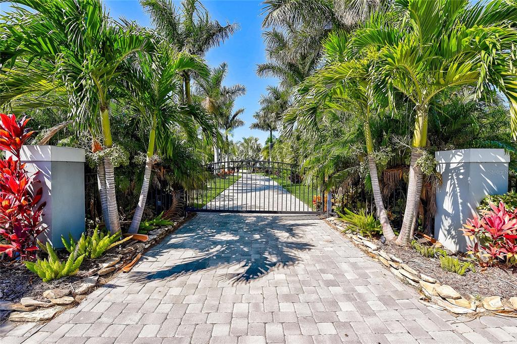 6626 SURFSIDE BLVD - Residential