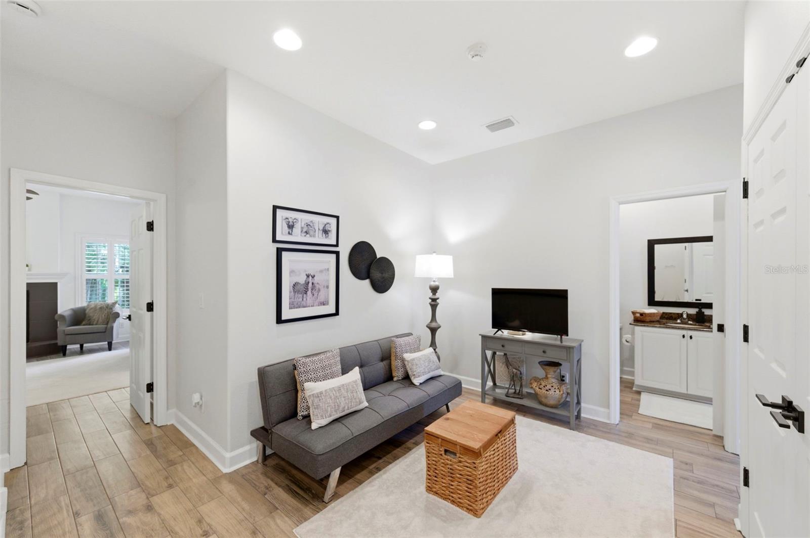 TANGLEWOOD TWNHMS - Residential