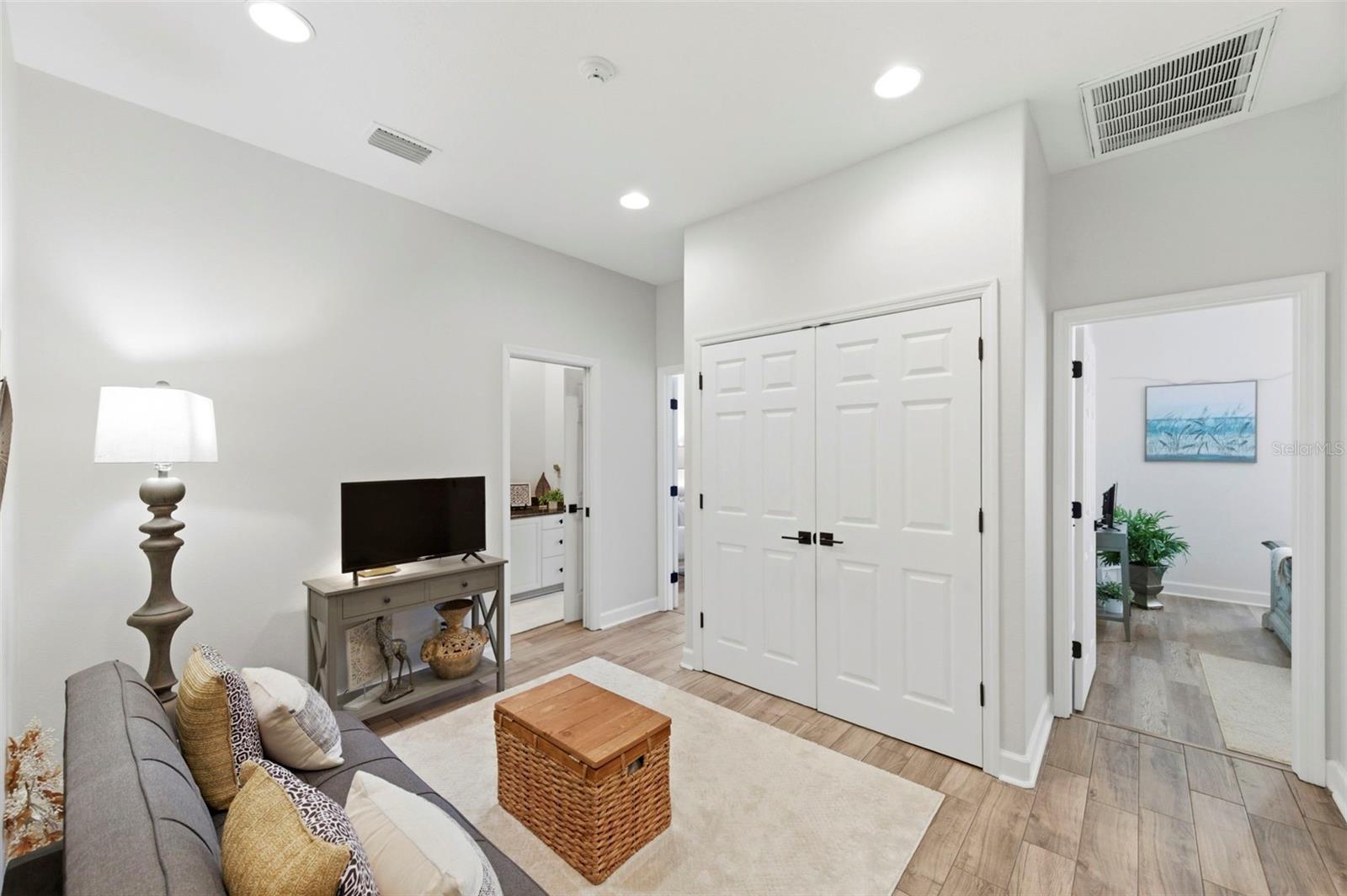 TANGLEWOOD TWNHMS - Residential