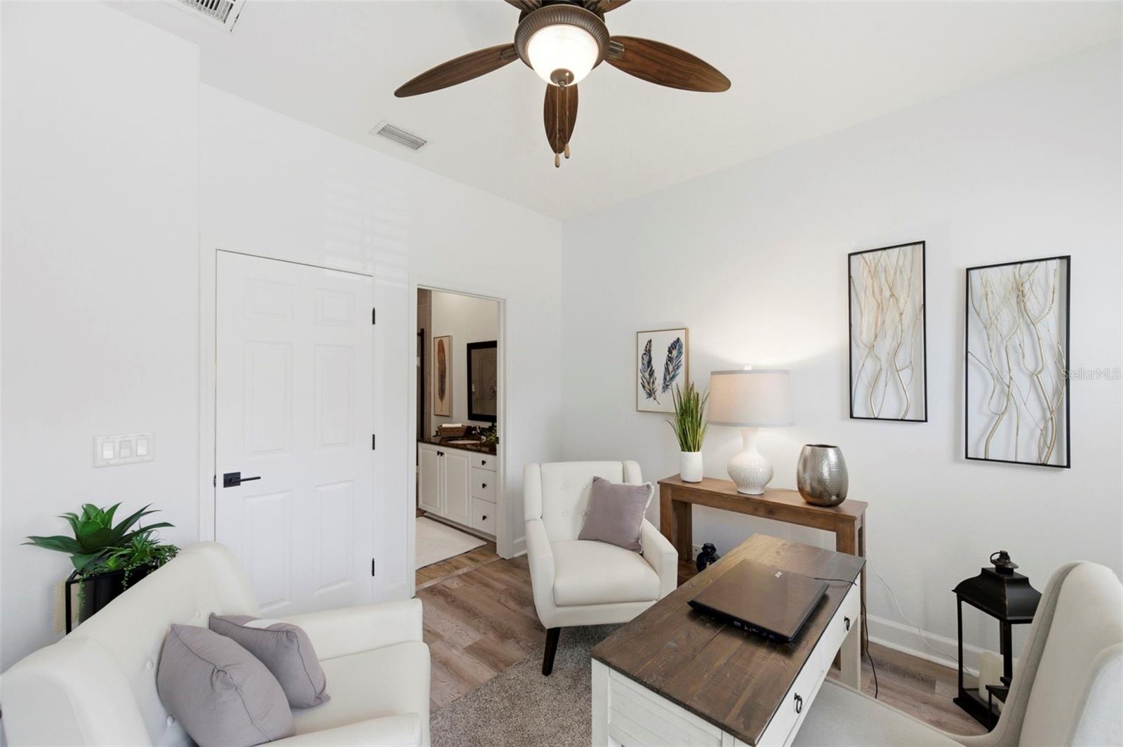 TANGLEWOOD TWNHMS - Residential