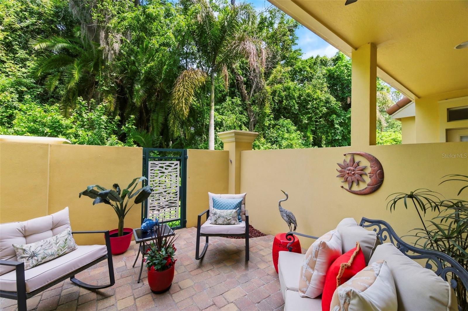 TANGLEWOOD TWNHMS - Residential