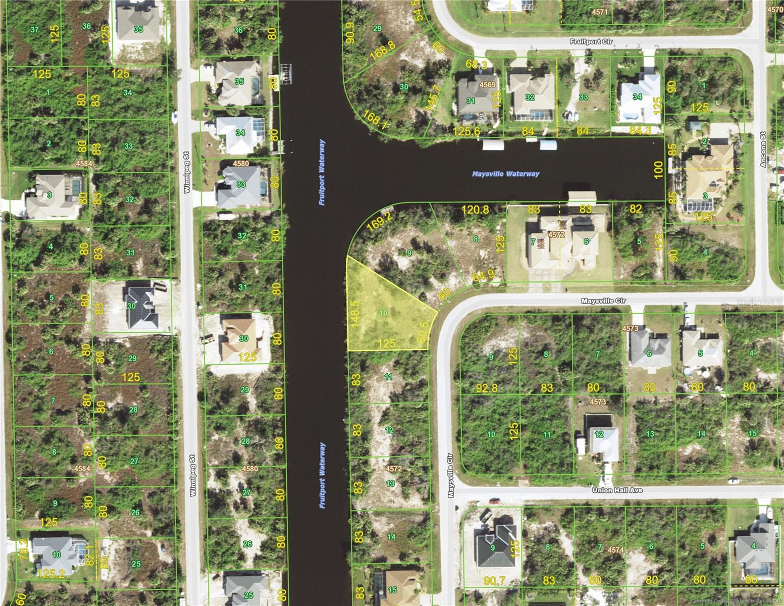 Beautiful Key lot in great area of South Gulf Cove. Tip lot next door is also available for sale. Water & sewer are in and easy access to Charlotte Harbor. Area of nice new homes. Buy now and build later.