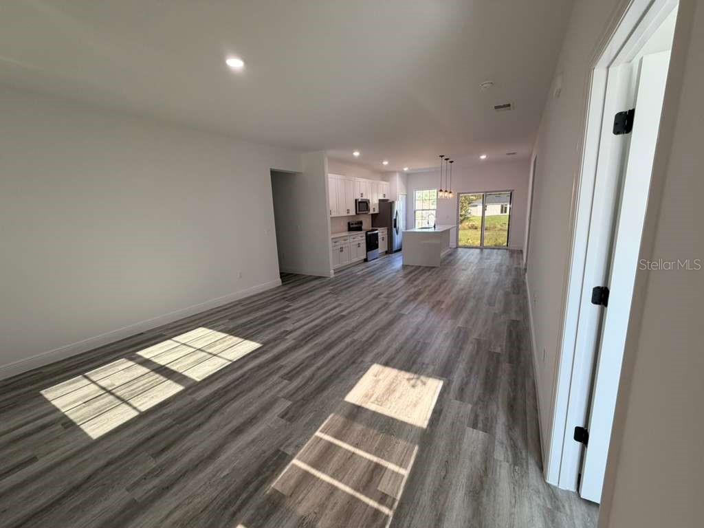 MARION OAKS 05 - Residential Lease
