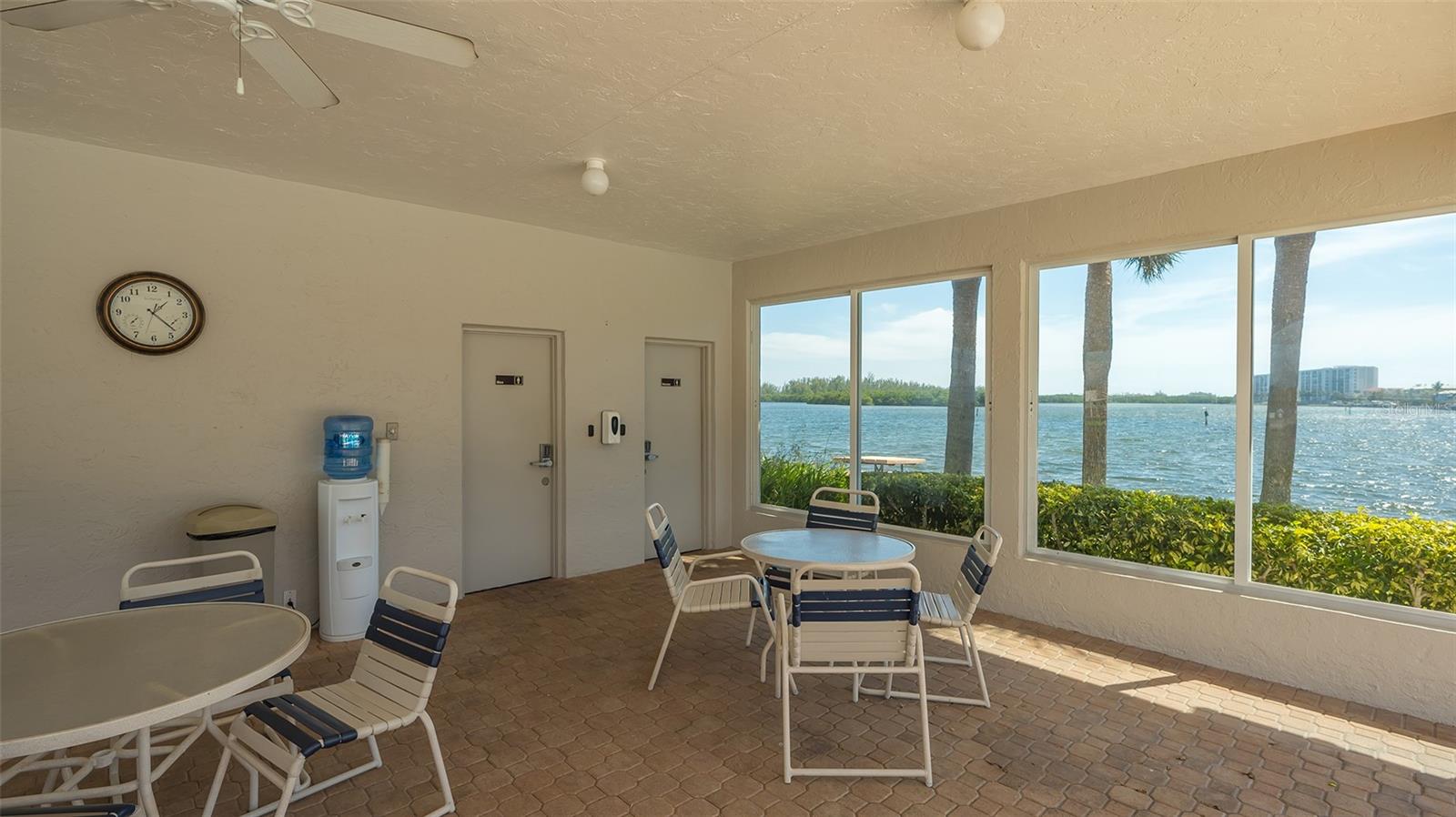 SUNRISE COVE SEC 1 - Residential