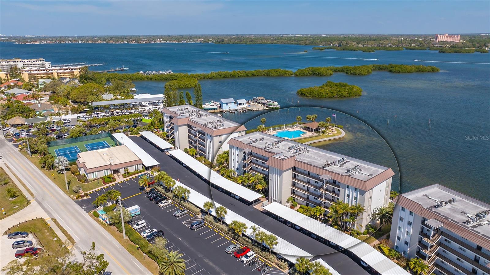 SUNRISE COVE SEC 1 - Residential