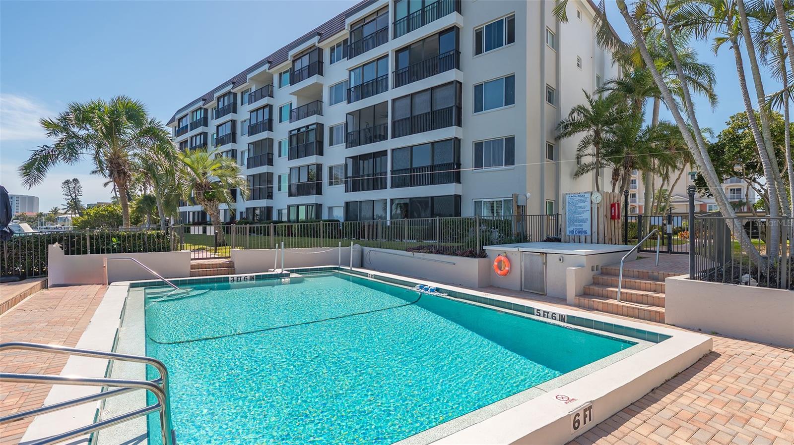 SUNRISE COVE SEC 1 - Residential