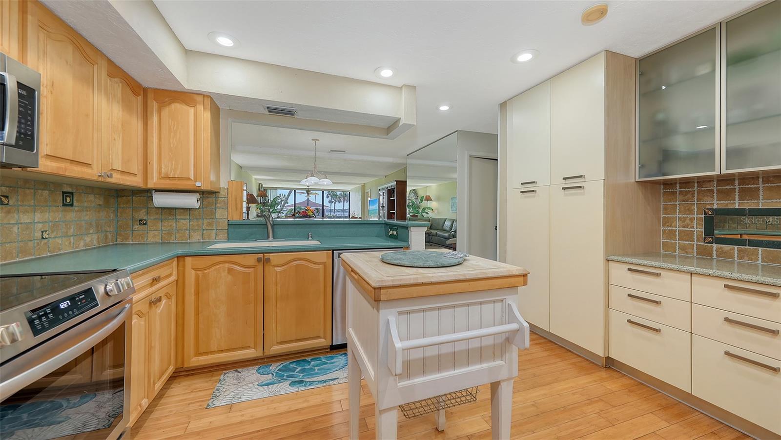 SUNRISE COVE SEC 1 - Residential