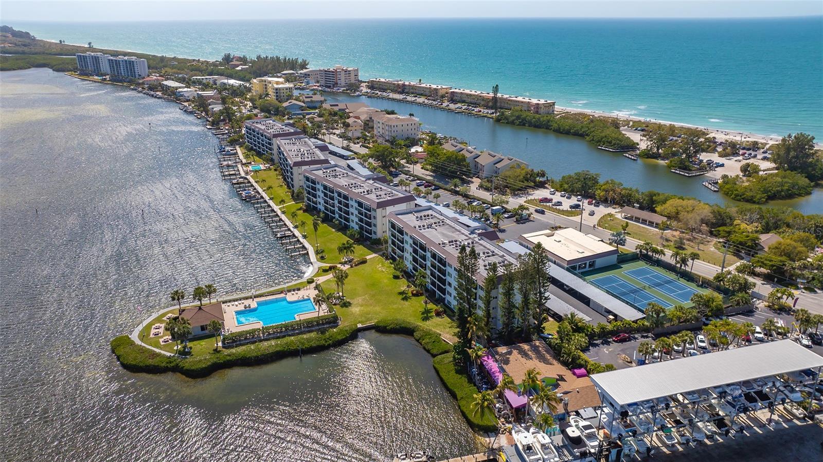 SUNRISE COVE SEC 1 - Residential